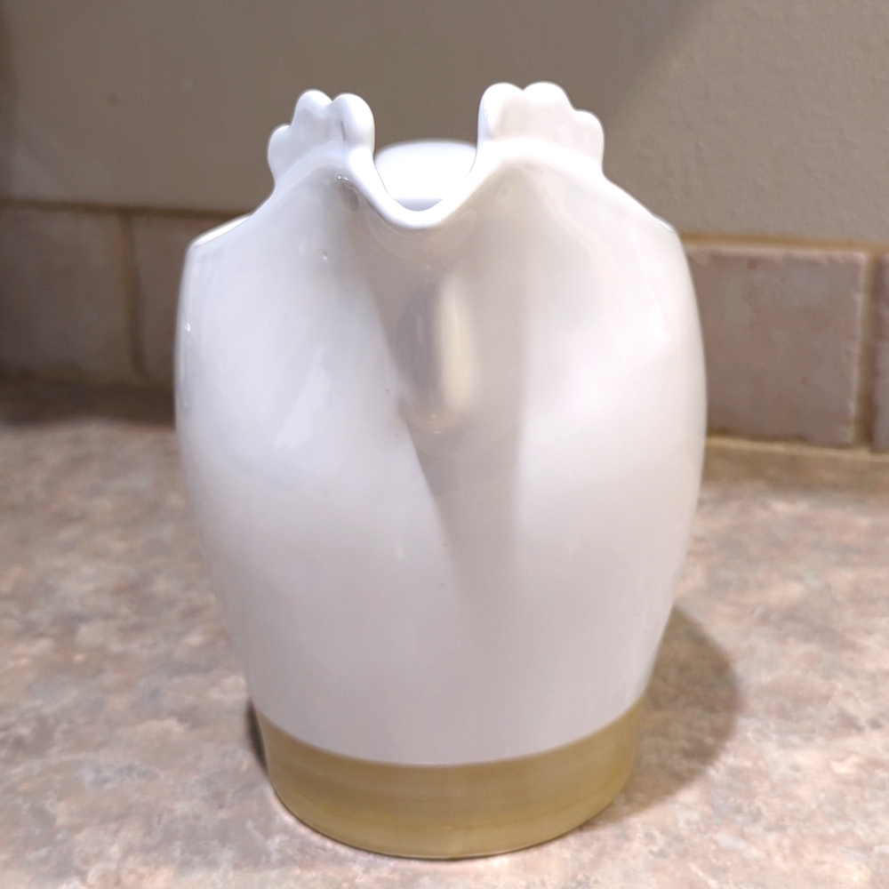 Cracker Barrel Hand Painted White Chicken/Rooster Pitcher - Picture 8 of 11